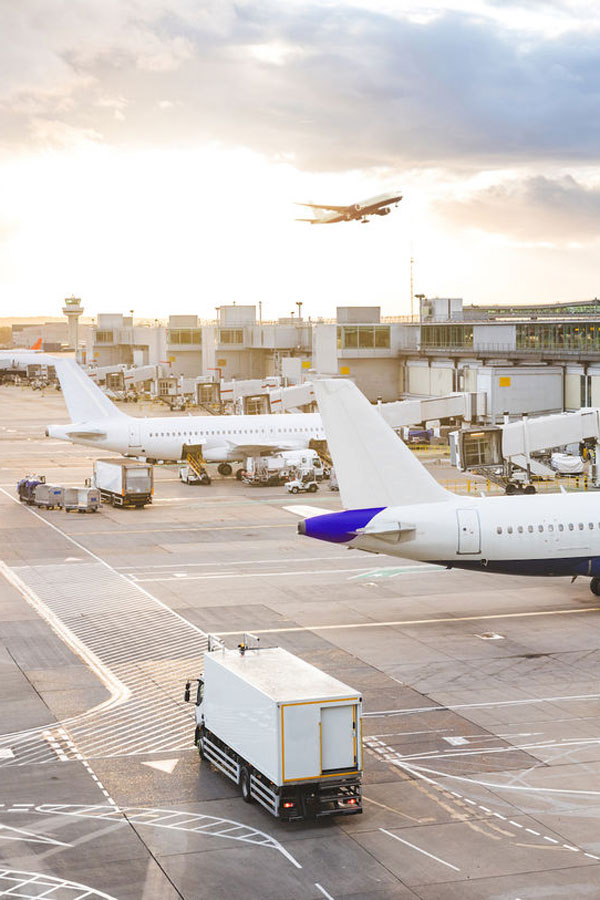 Métiers : Aéroports | © Cobrane Design